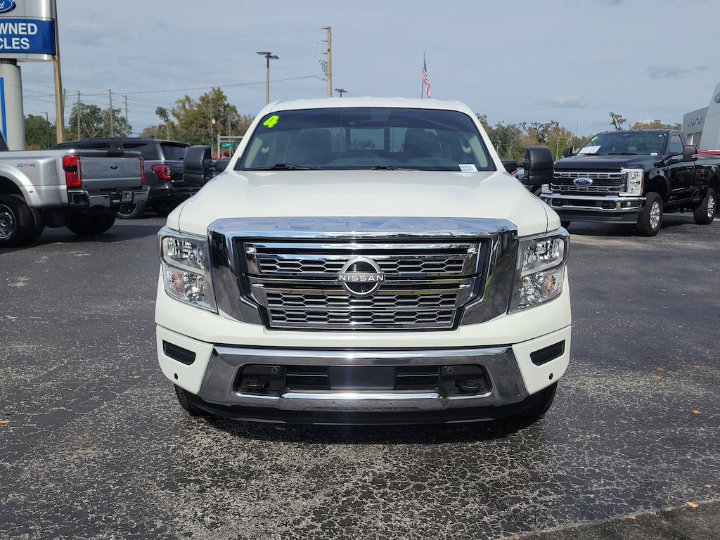 Used 2024 Nissan Titan SV Truck Crew Cab