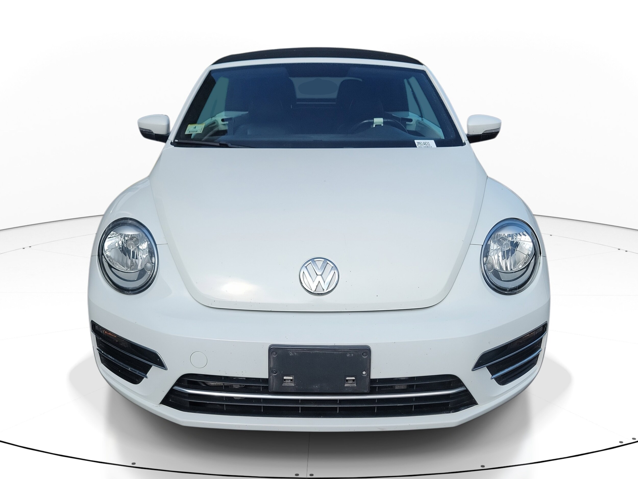 2018 Volkswagen Beetle SE Convertible photo 2
