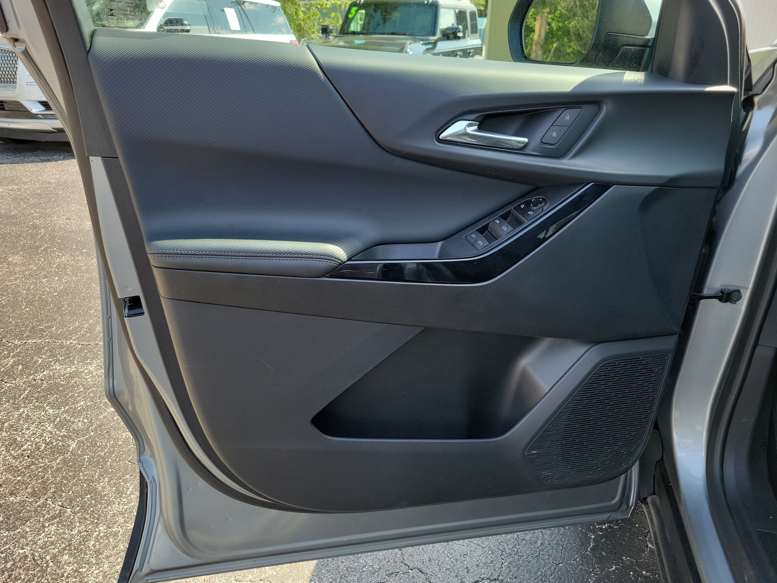 2025 Chevrolet Equinox LT - Photo 15