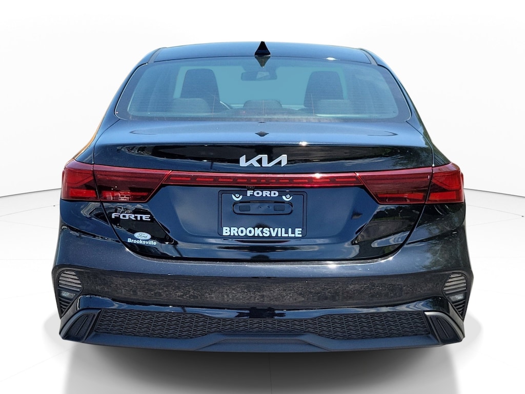 Used 2024 Kia Forte LXS Sedan