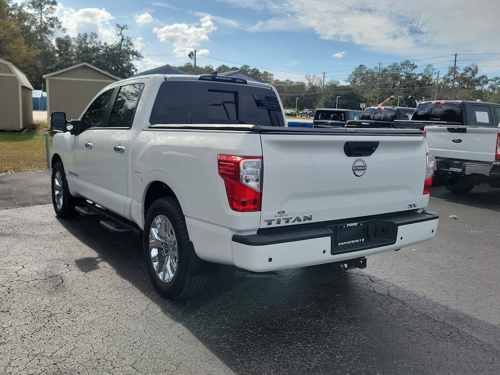Used 2024 Nissan Titan SV Truck Crew Cab