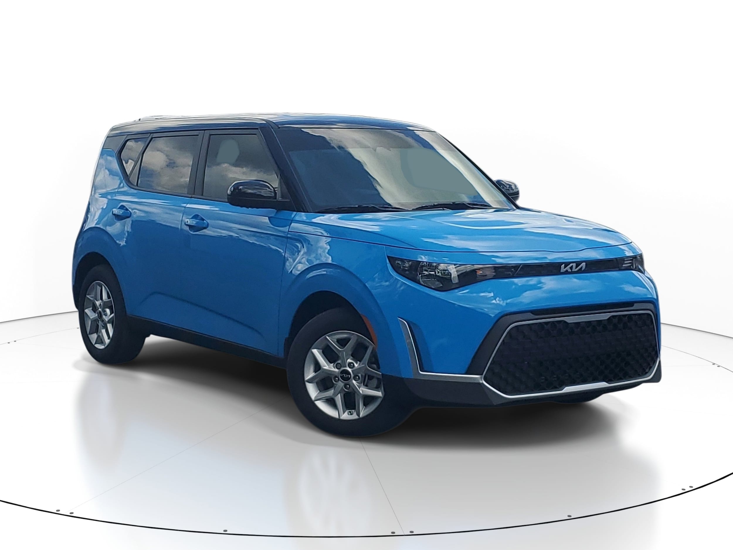 2025 Kia Soul 2.0L S IVT's photo