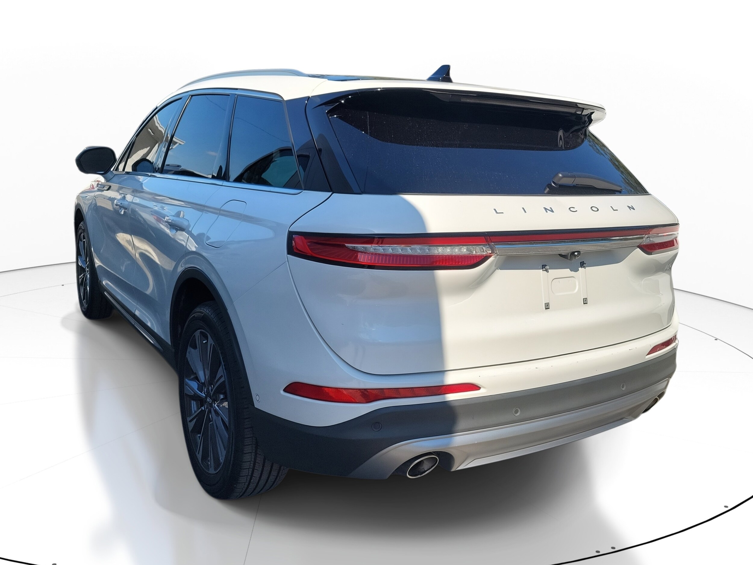 2020 Lincoln Corsair Reserve photo 3