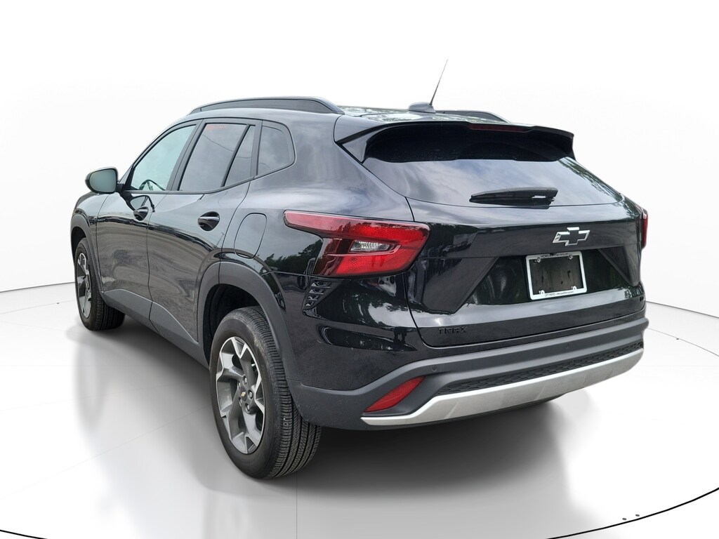 Used 2025 Chevrolet Trax LT SUV