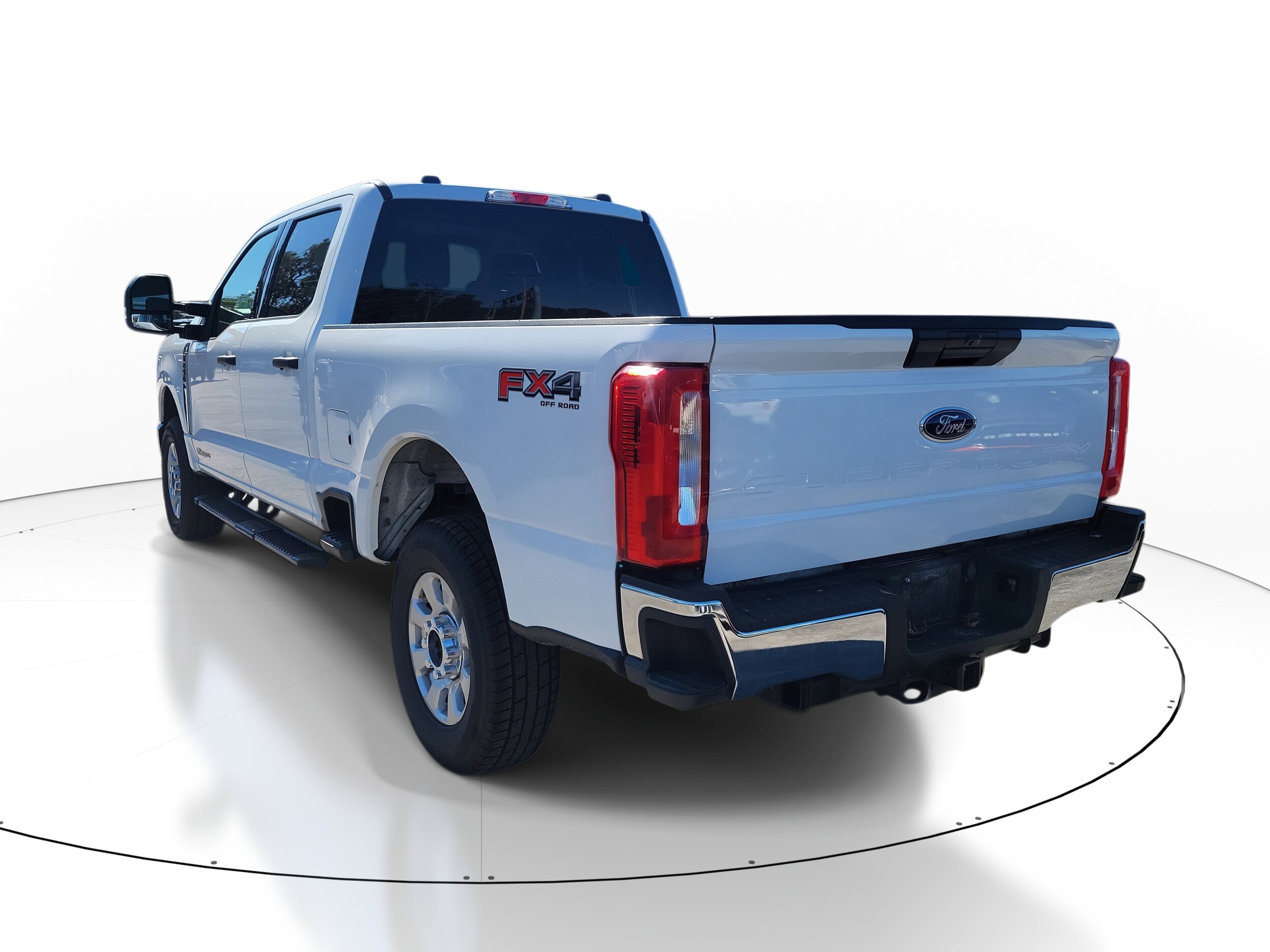 2024 Ford F-250 XLT photo 4