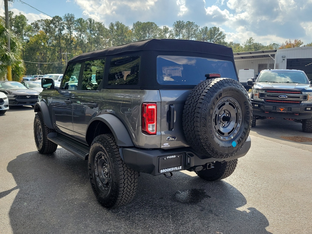 New 2025 Ford Bronco Base SUV