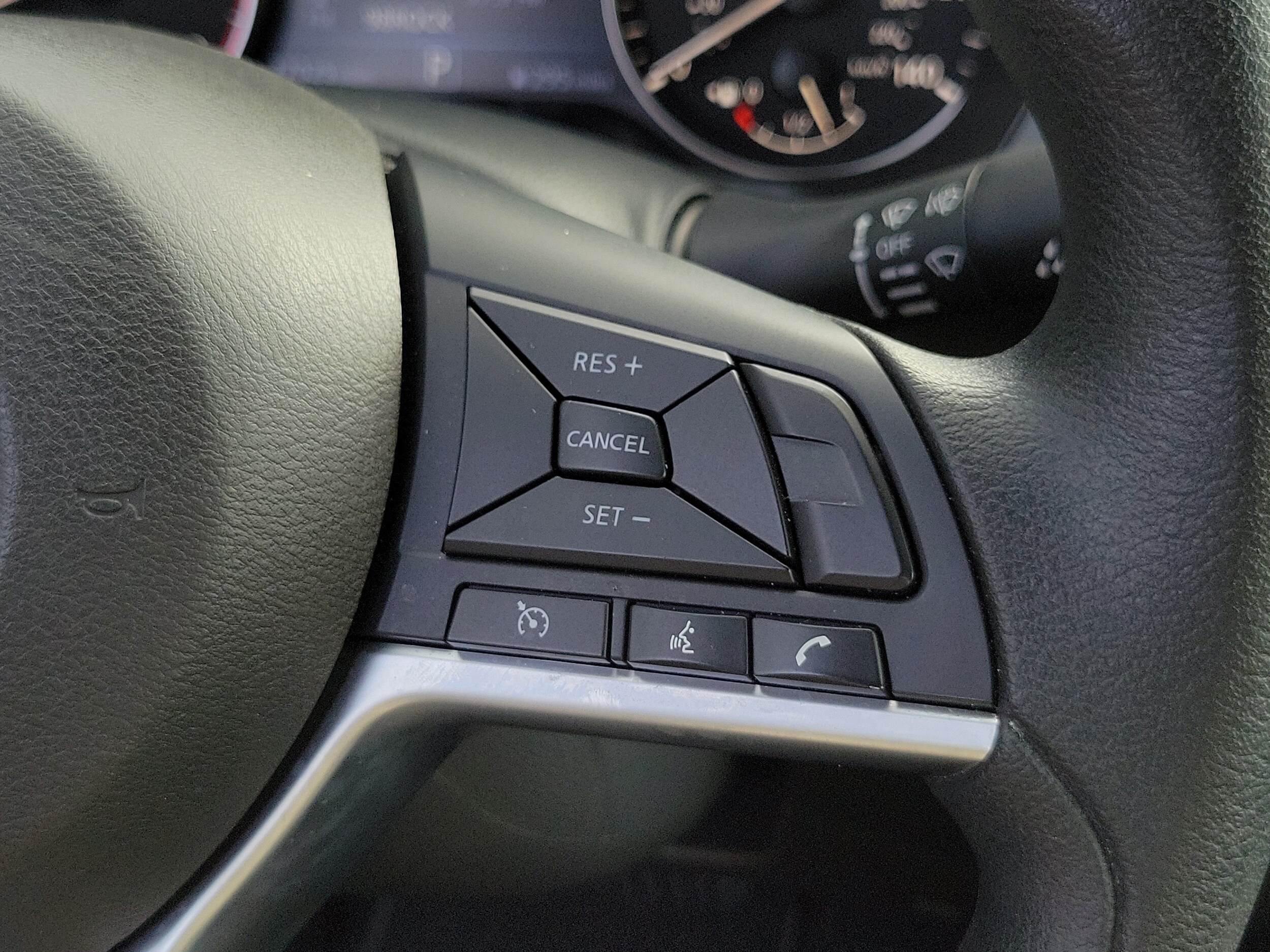 2025 Nissan Altima SV - Photo 25