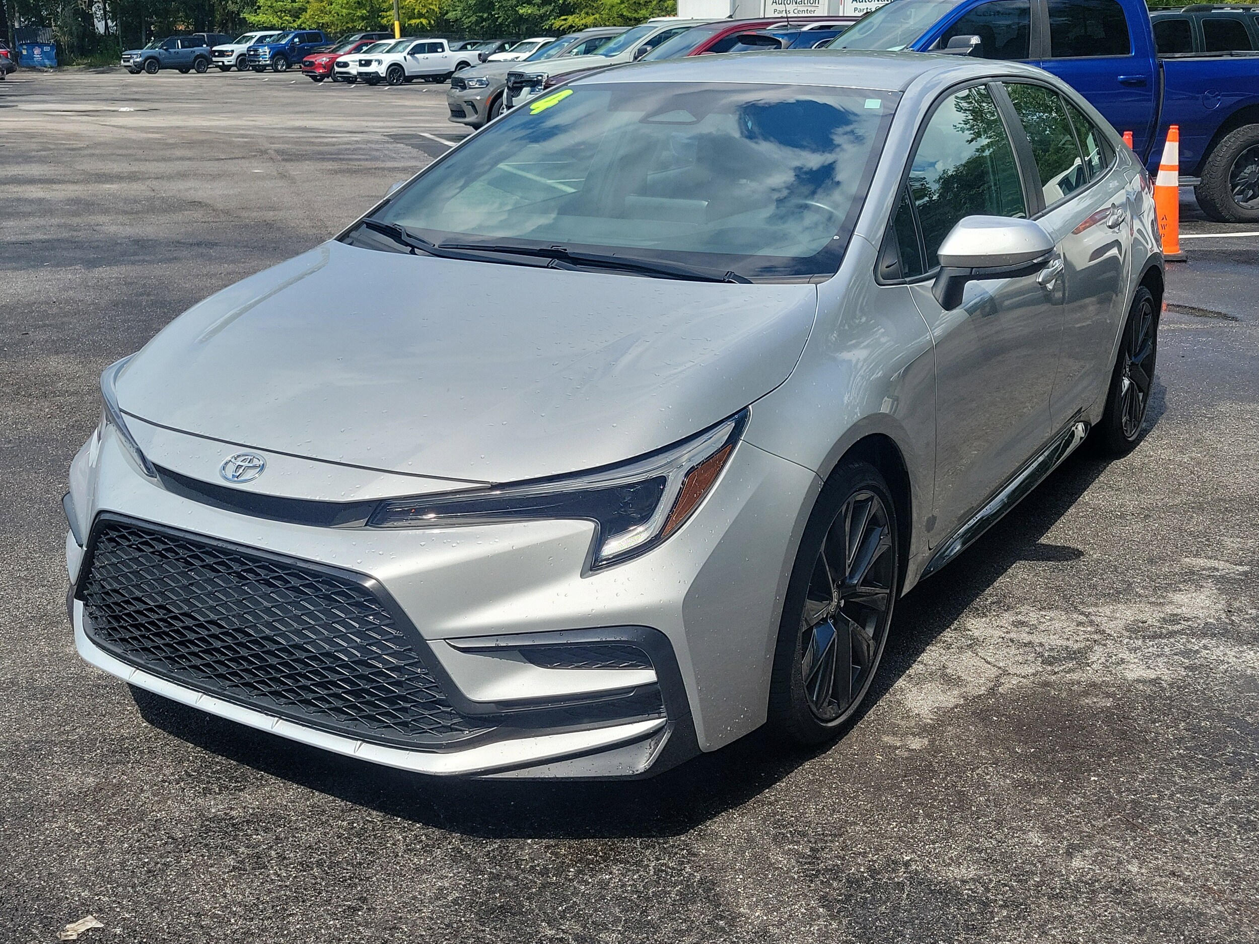 2024 Toyota Corolla SE photo 3