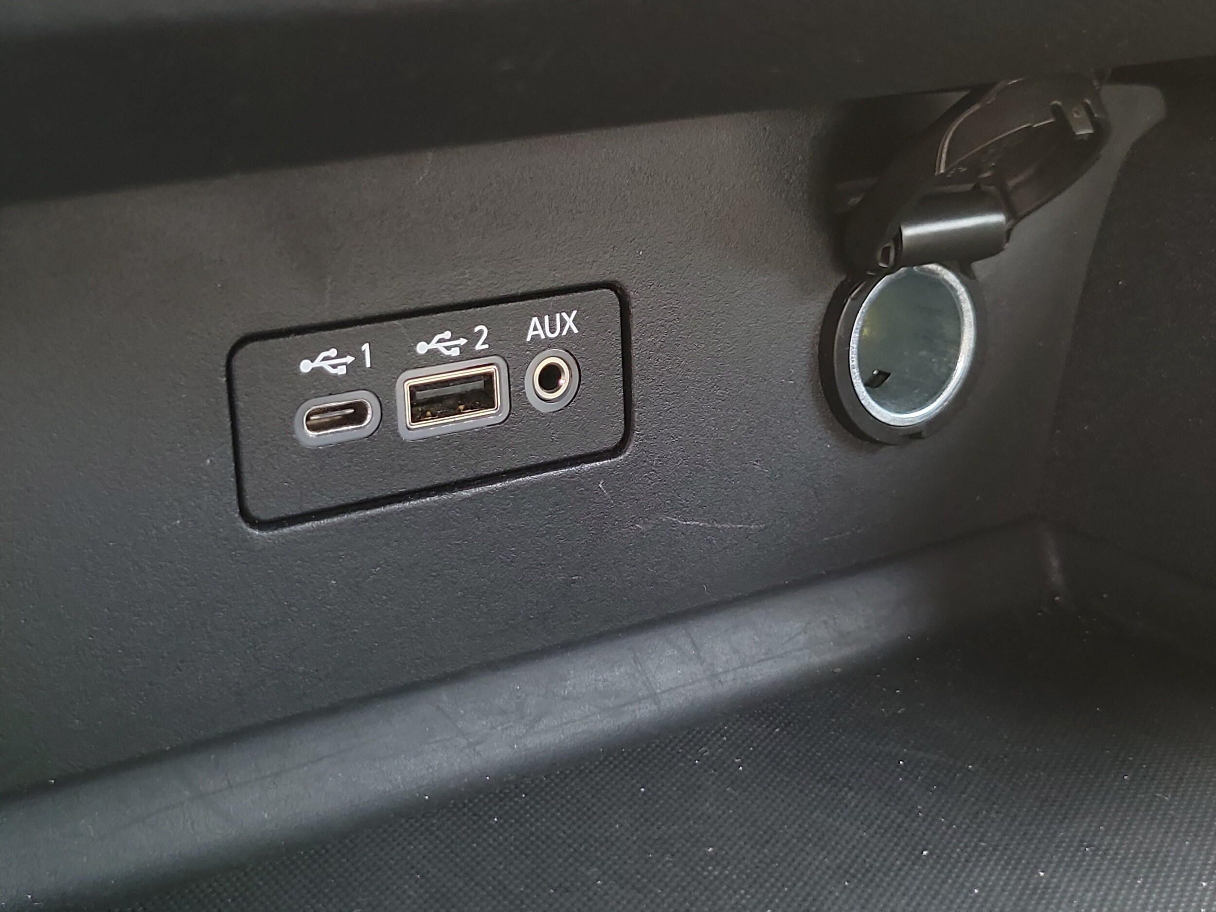2025 Nissan Altima SV - Photo 9