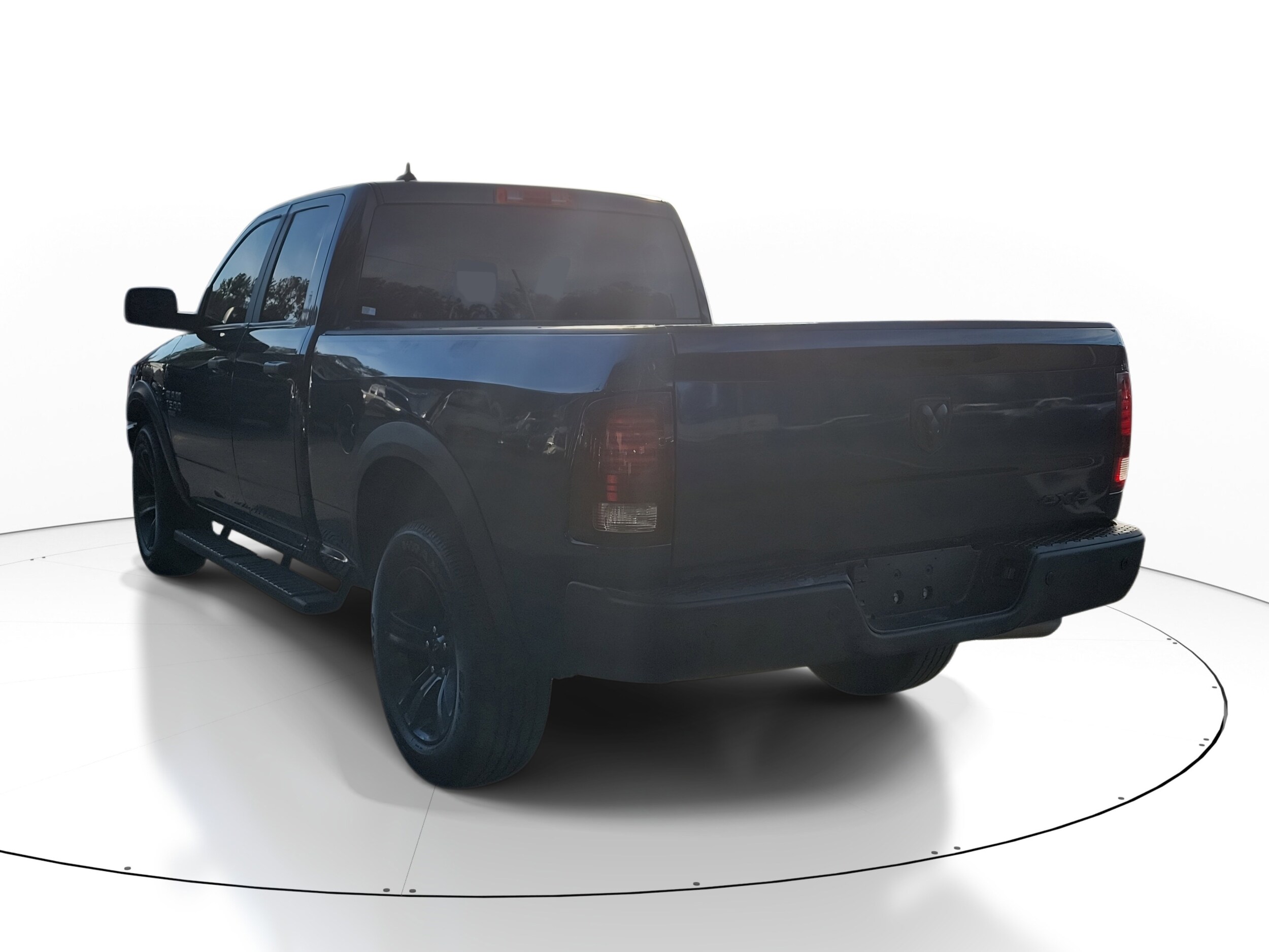 2022 Ram 1500 Classic Warlock photo 3