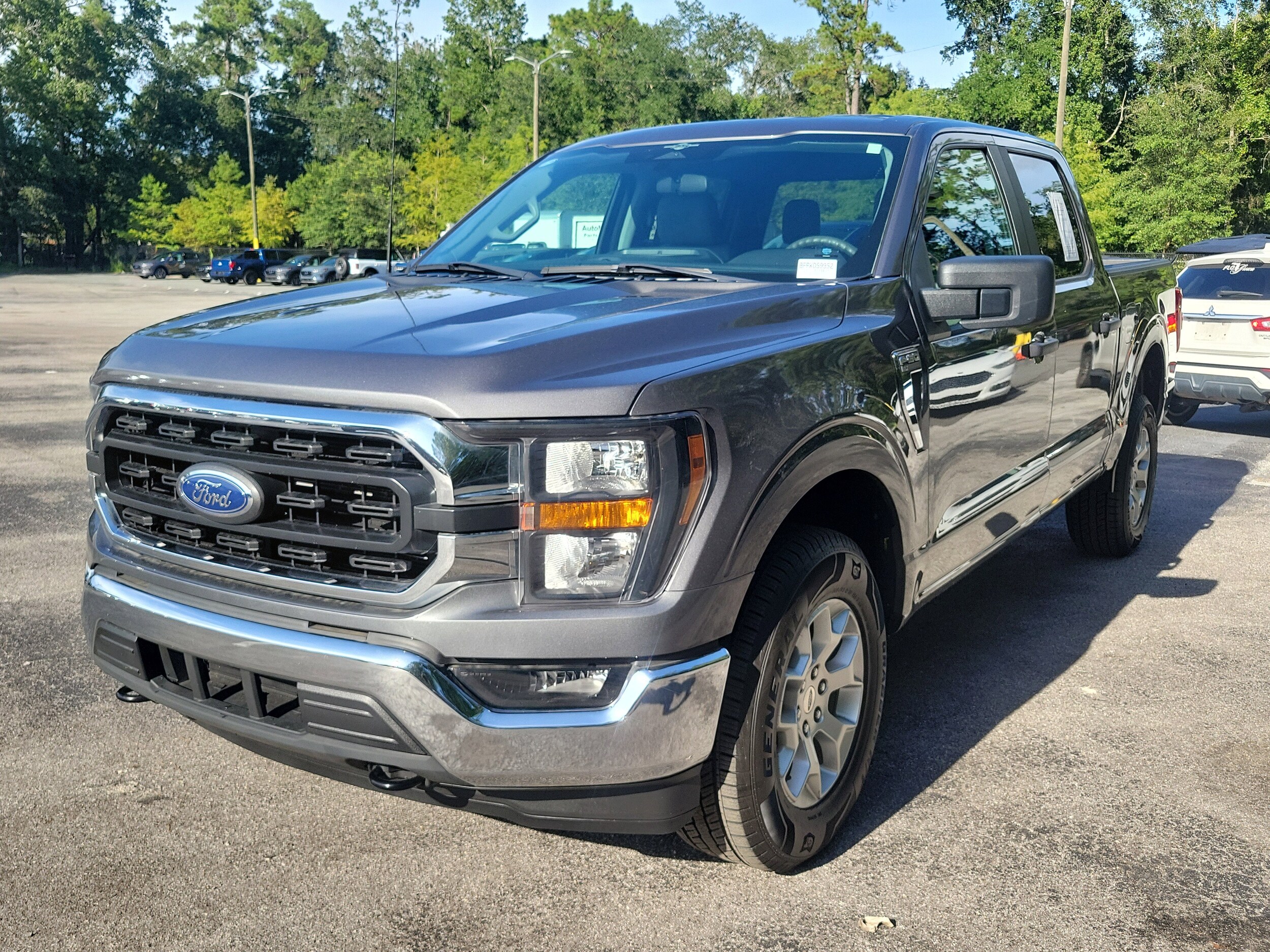 2023 Ford F-150 XLT photo 2