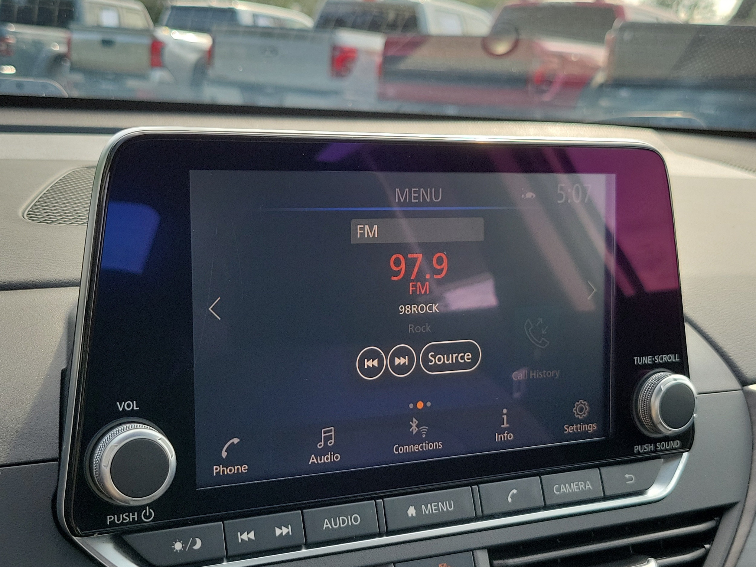 2025 Nissan Altima SV - Photo 11