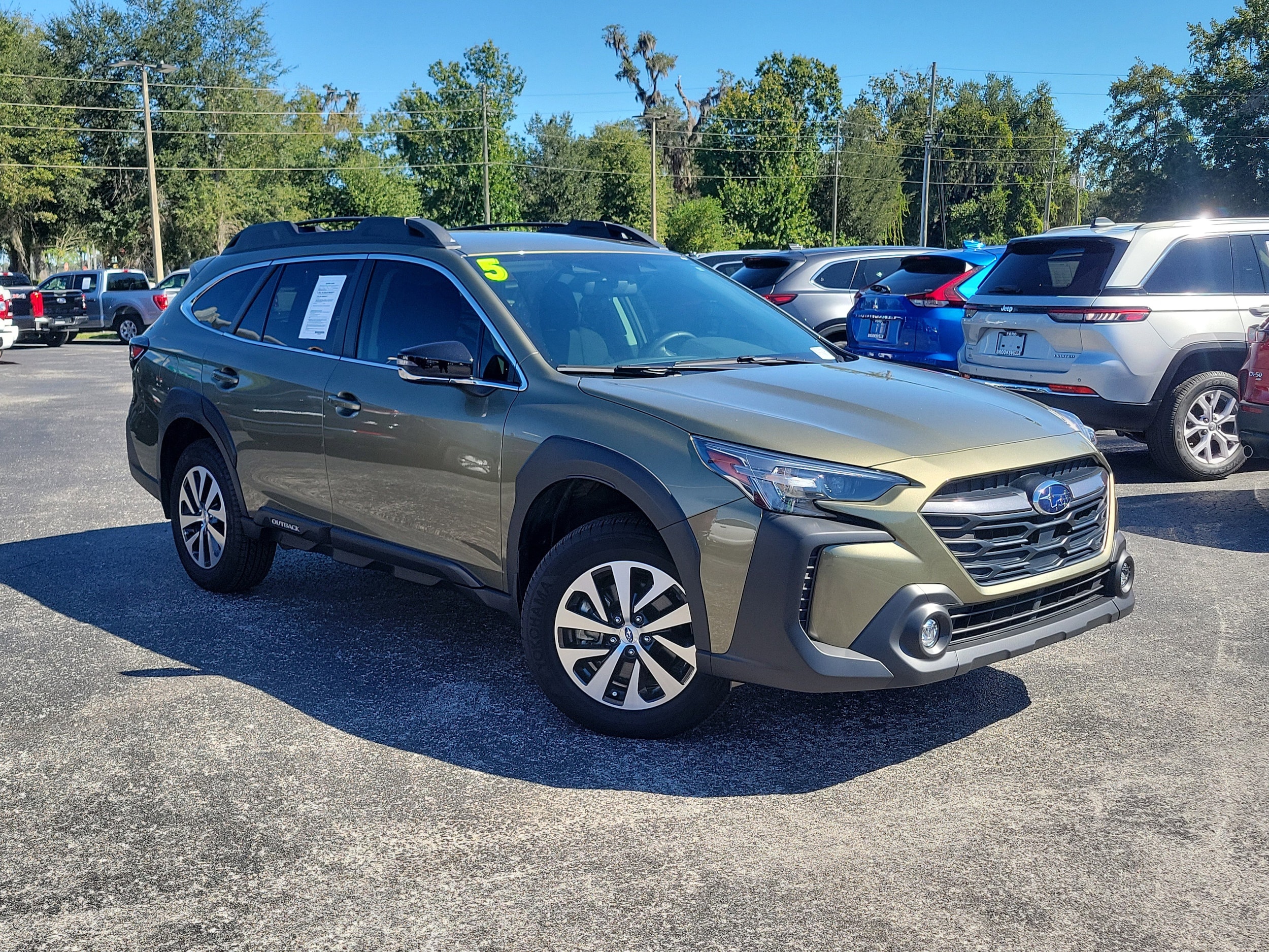 2025 Subaru Outback Premium's photo
