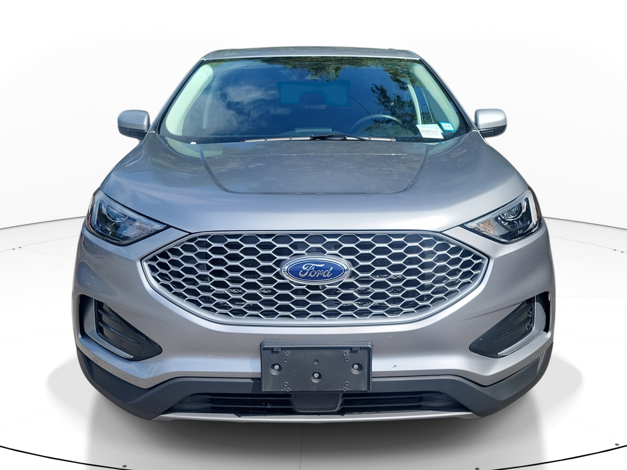 2024 Ford Edge SEL photo 2
