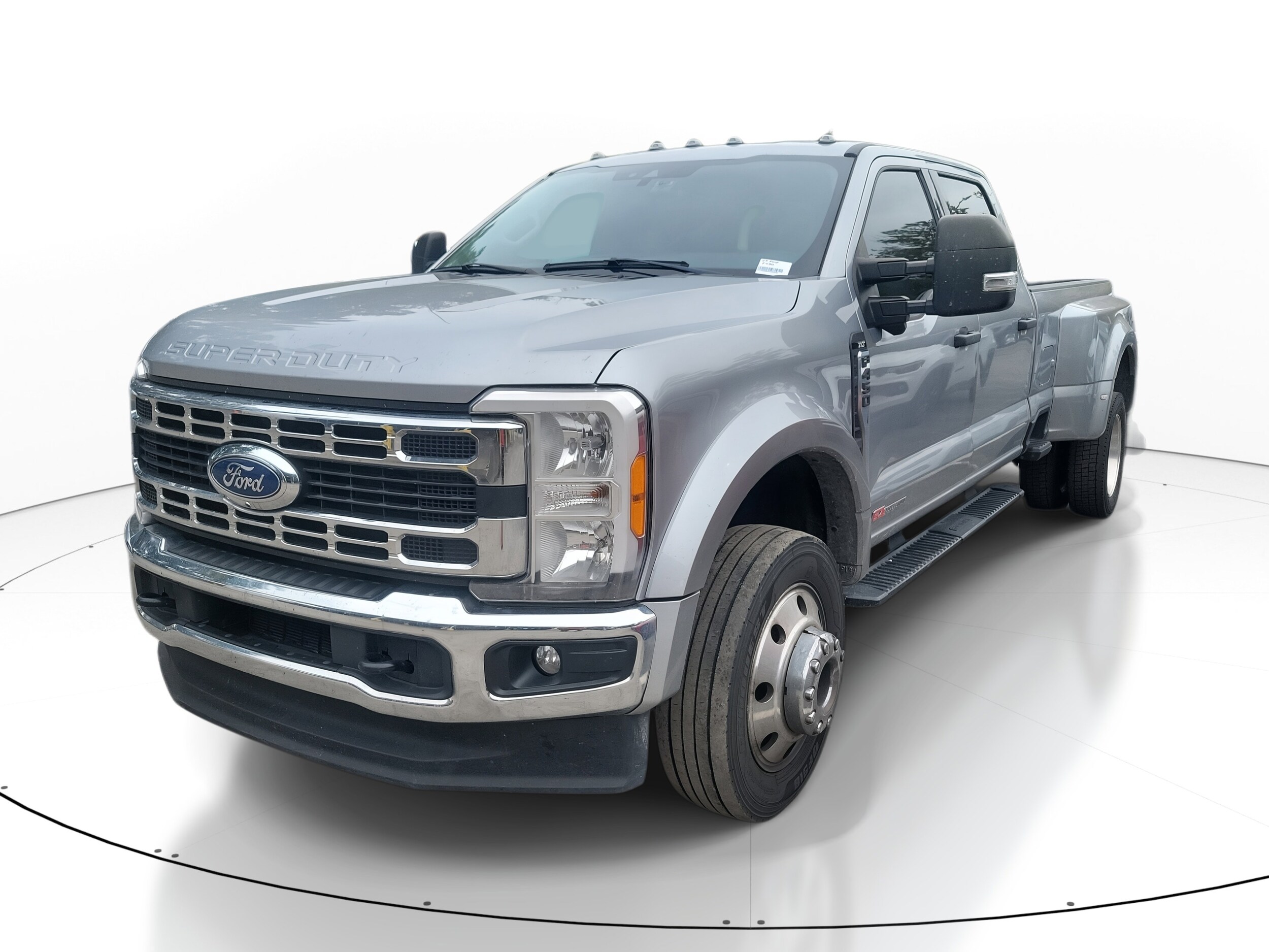 2023 Ford F-450 XLT photo 3