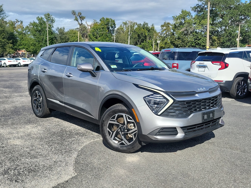 Used 2024 Kia Sportage LX SUV