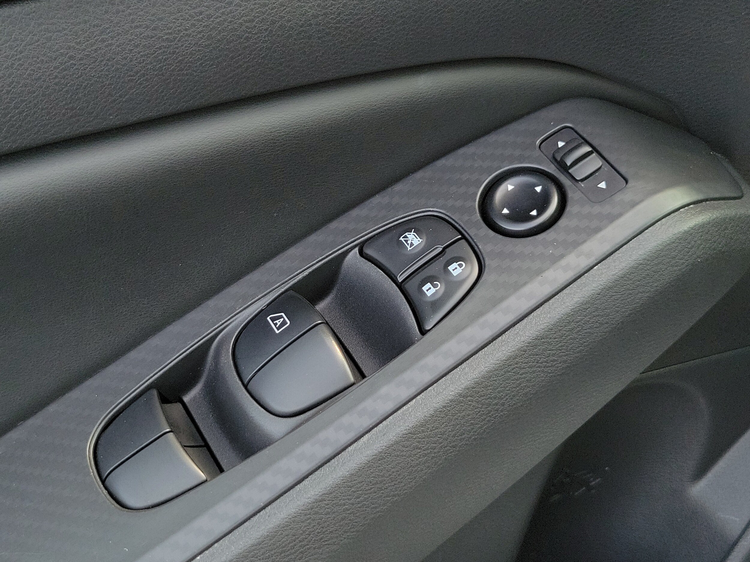 2025 Nissan Altima SV - Photo 14