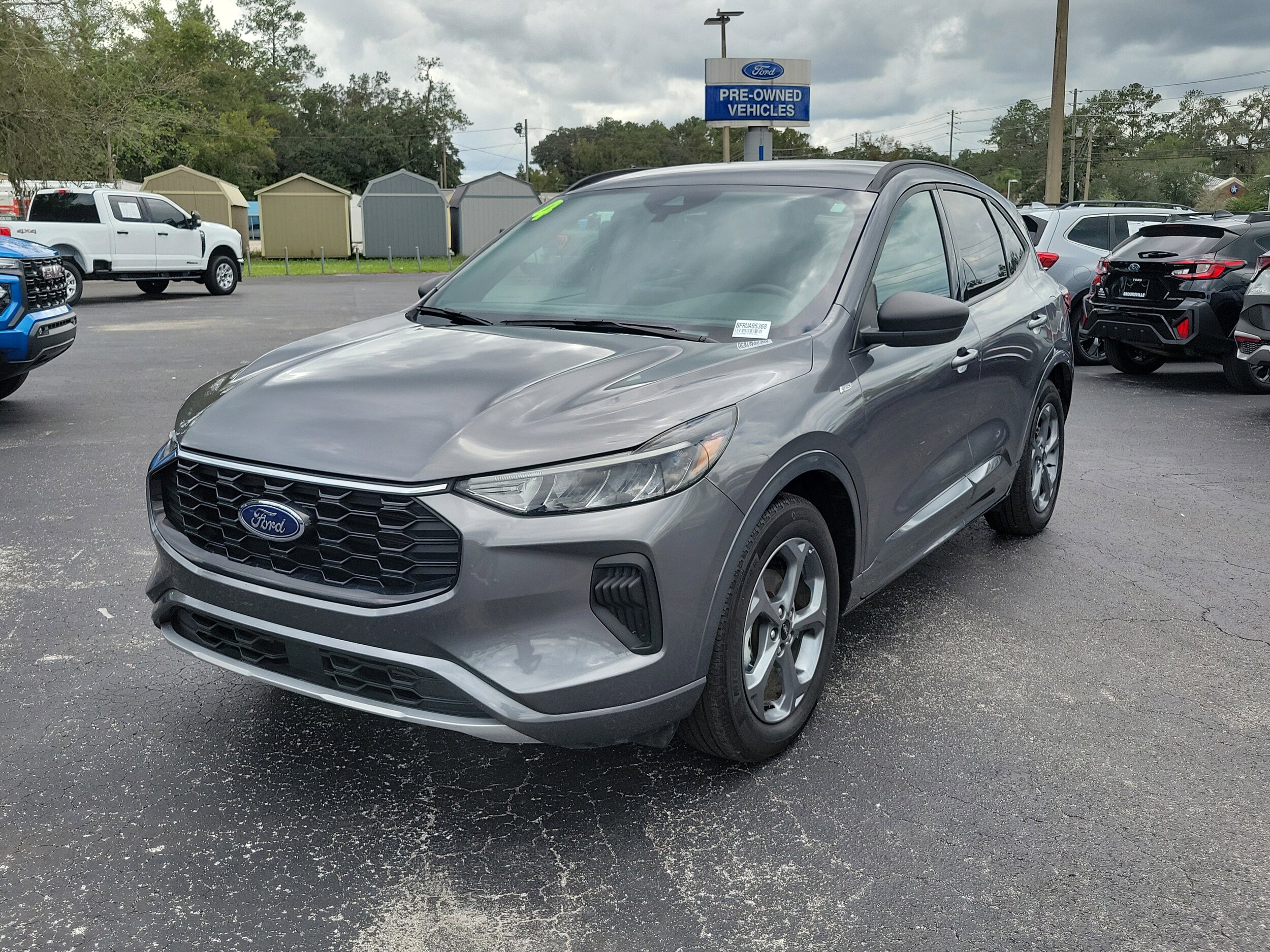 2024 Ford Escape ST-Line photo 2