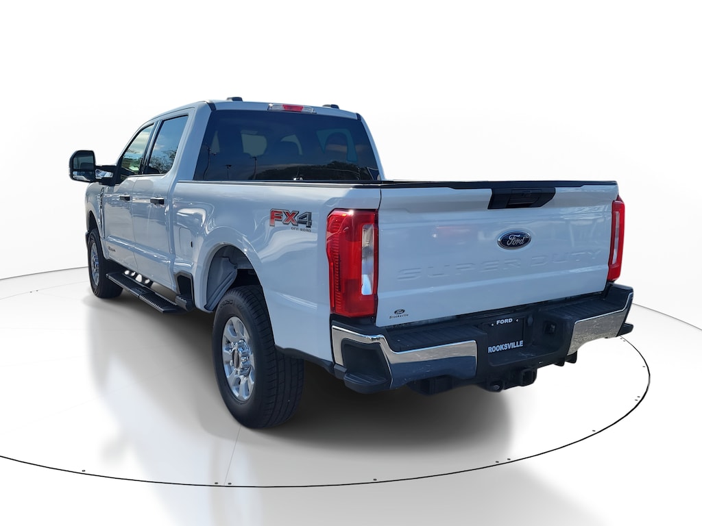 Used 2024 Ford F-250 XLT Truck Crew Cab