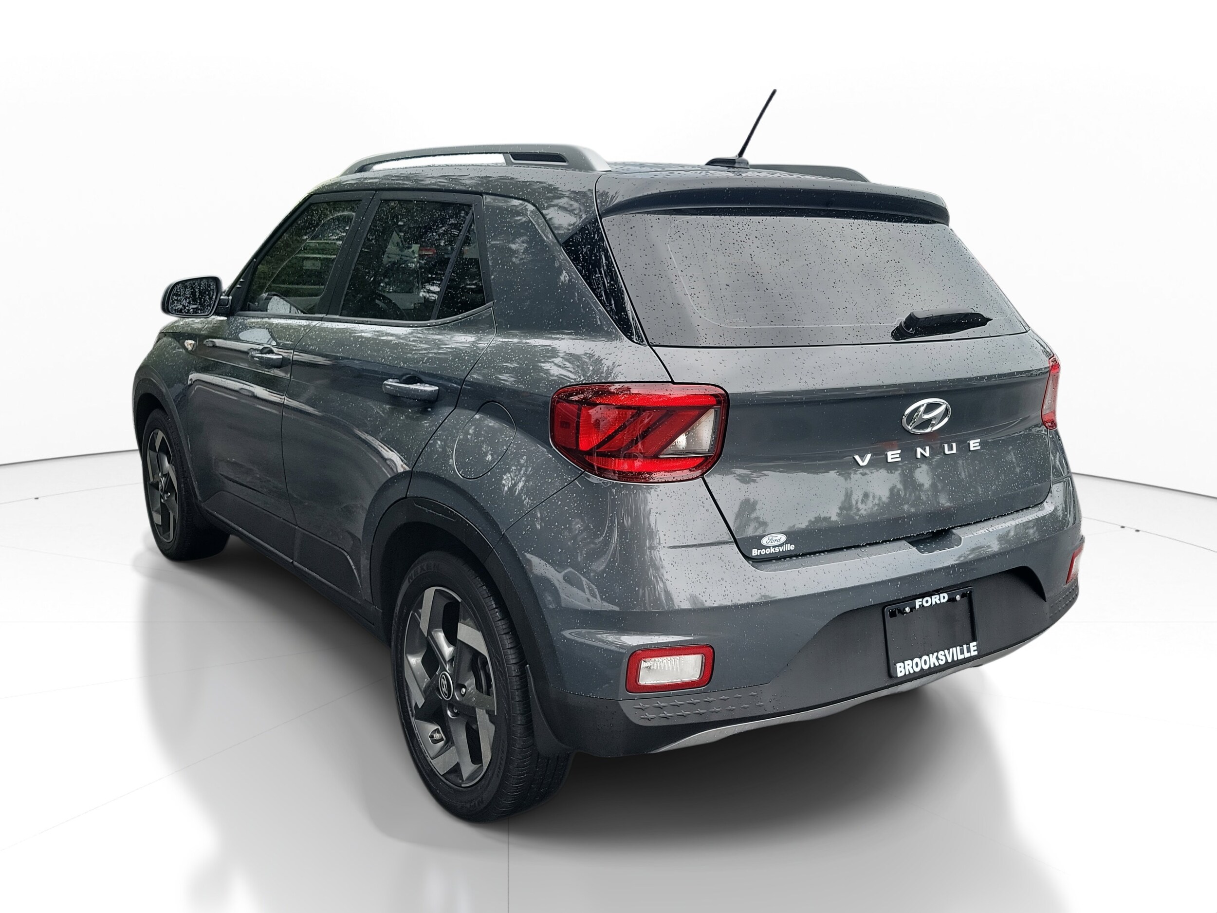 2023 Hyundai Venue SEL photo 4