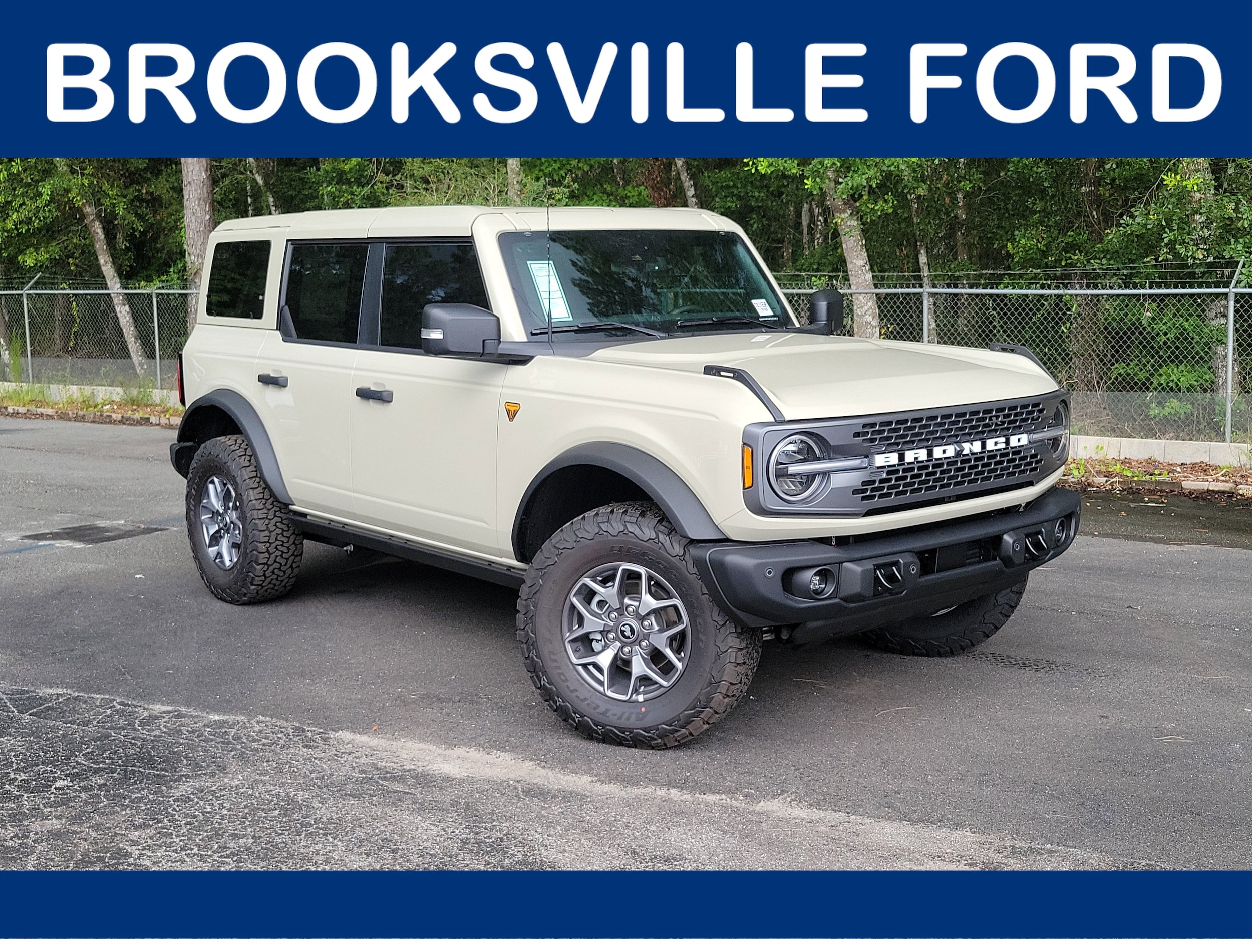 2025 Ford Bronco SUV 