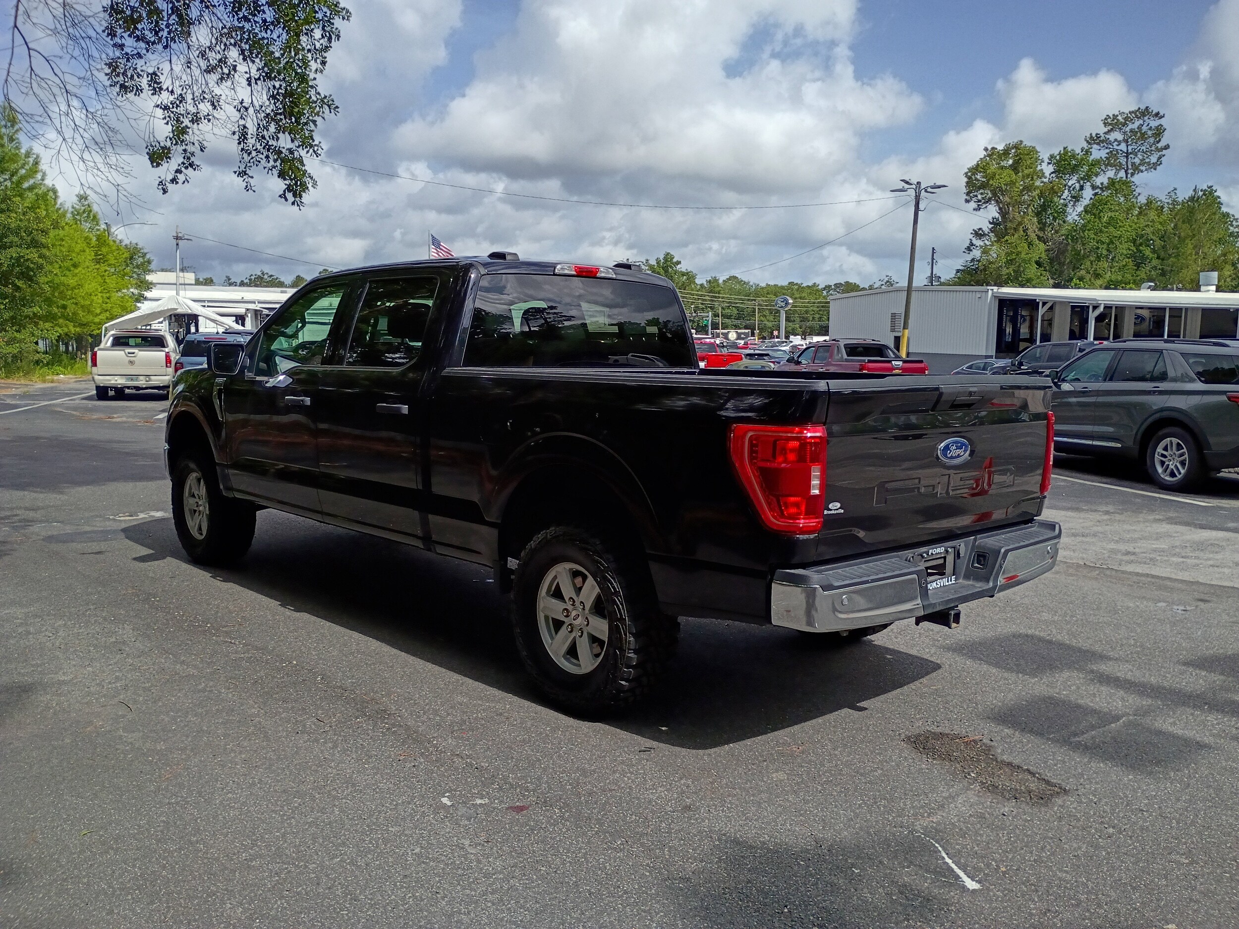 2023 Ford F-150 XLT photo 3
