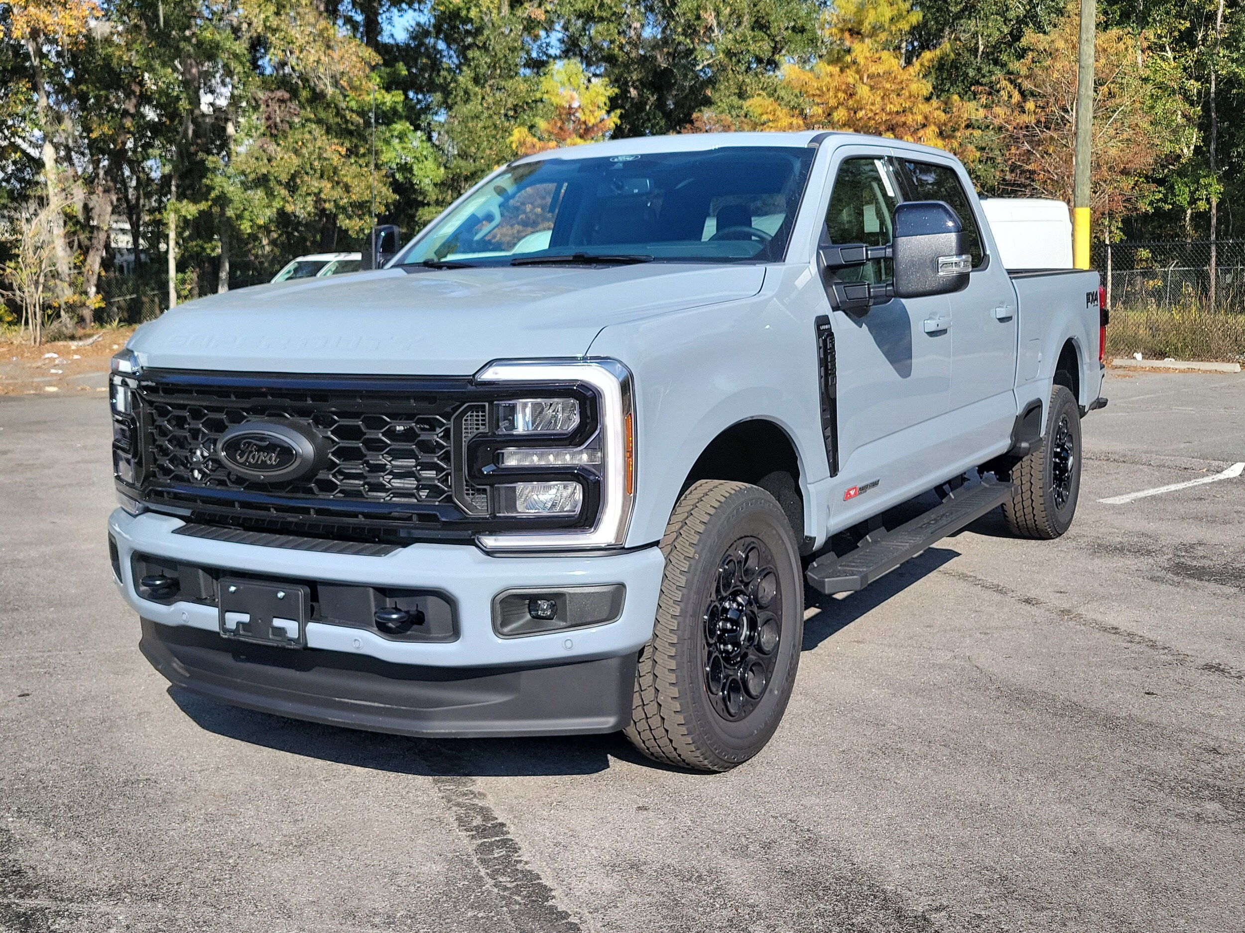 2026 Ford F-250 Lariat photo 2
