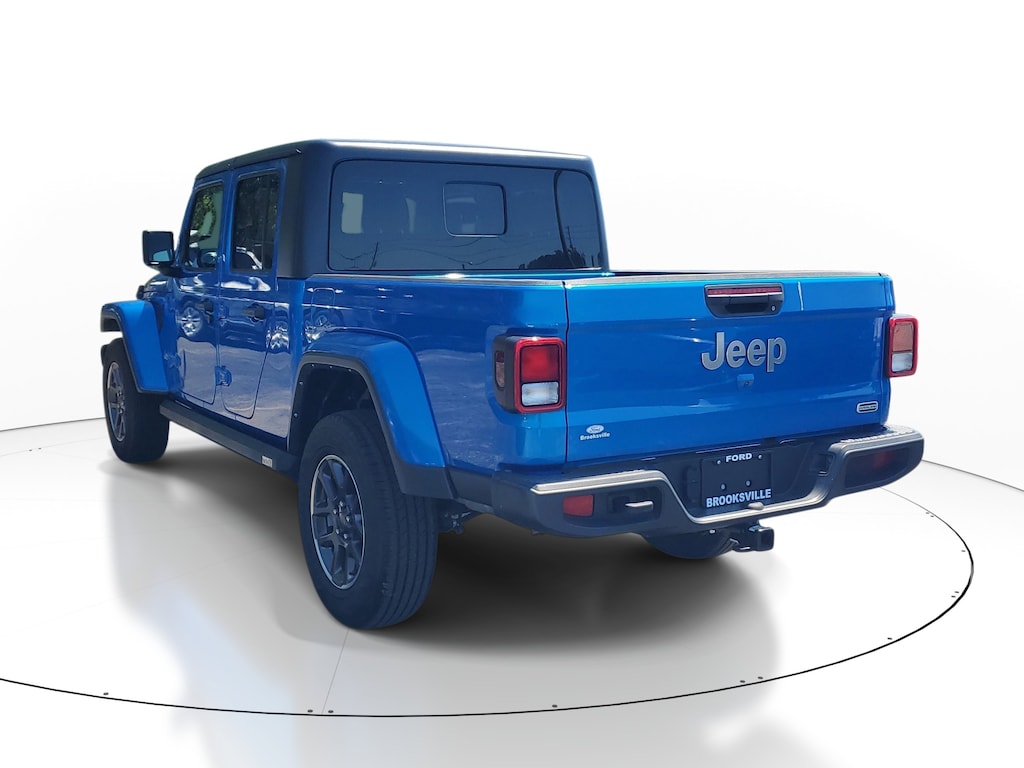 Used 2023 Jeep Gladiator Overland Truck Crew Cab