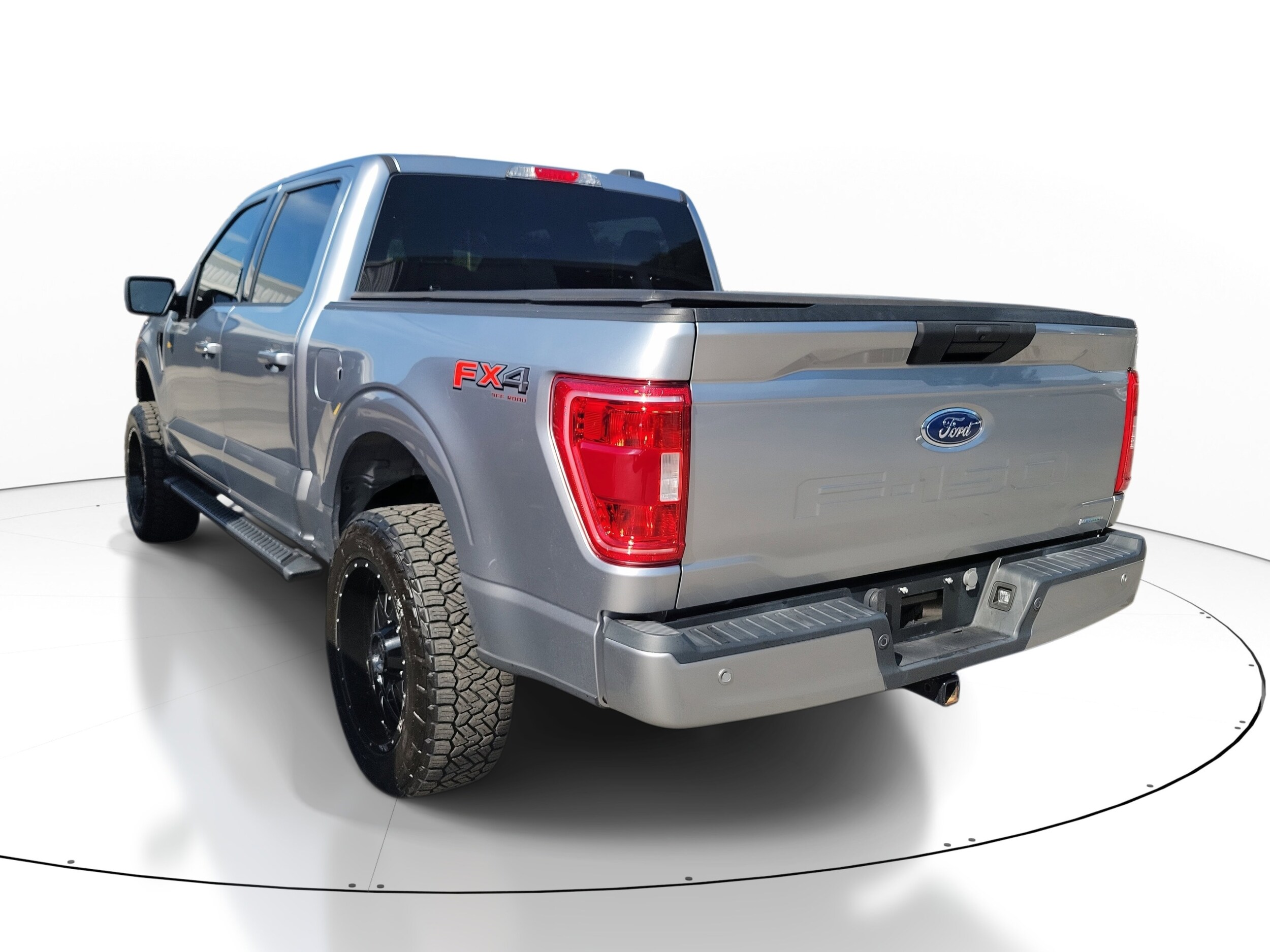 2023 Ford F-150 XLT photo 4