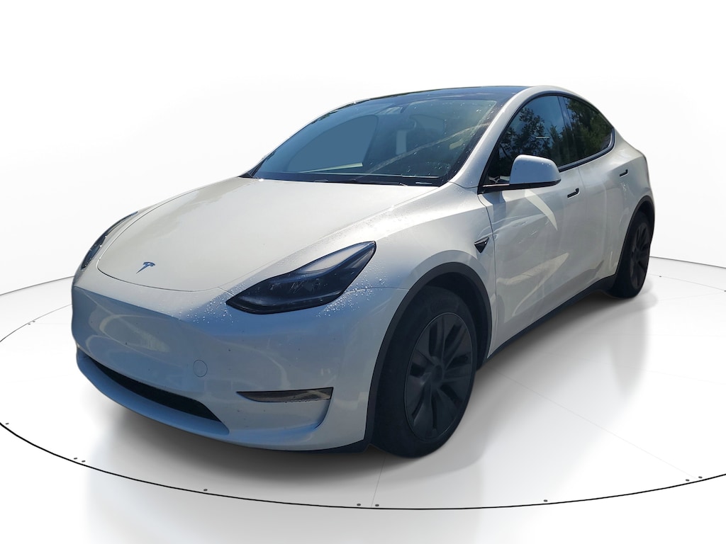 Used 2024 Tesla Model Y Standard Range SUV