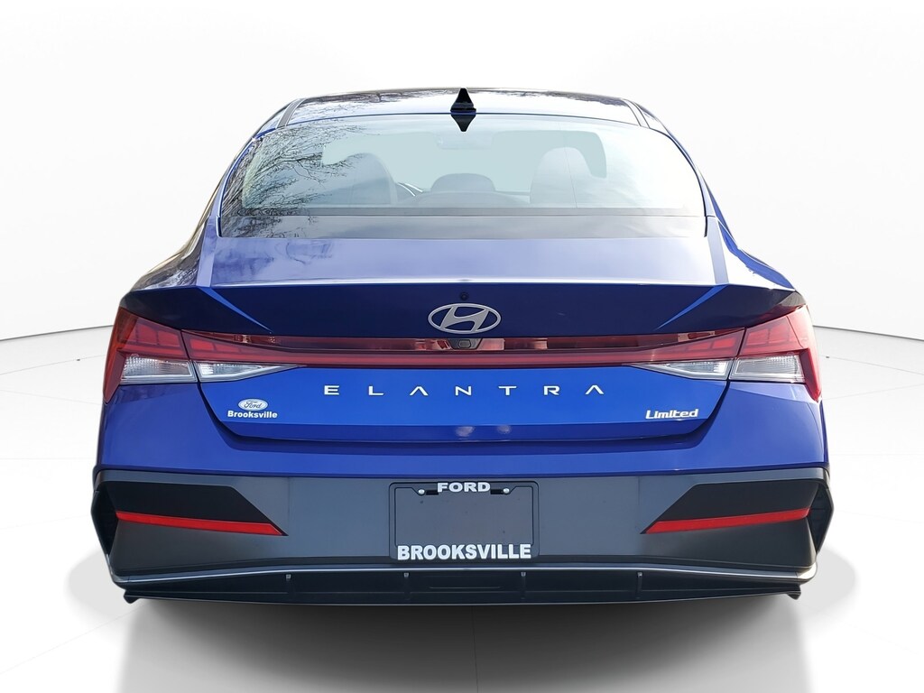 Used 2025 Hyundai Elantra Limited Sedan