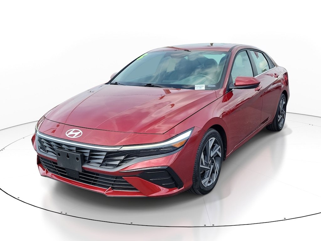 Used 2025 Hyundai Elantra SEL Convenience Sedan