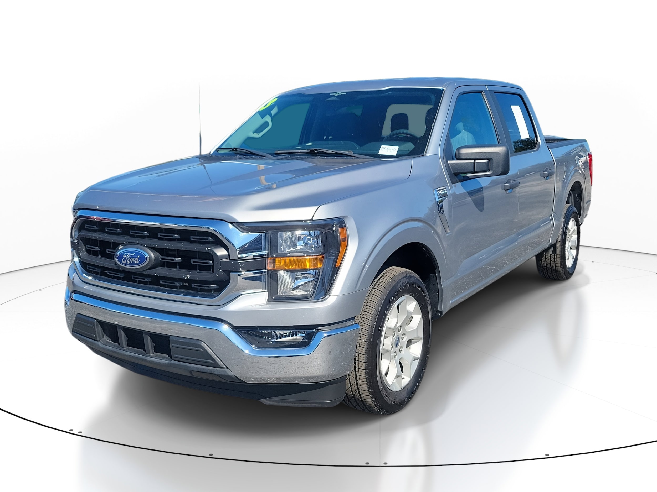 2023 Ford F-150 XLT photo 3