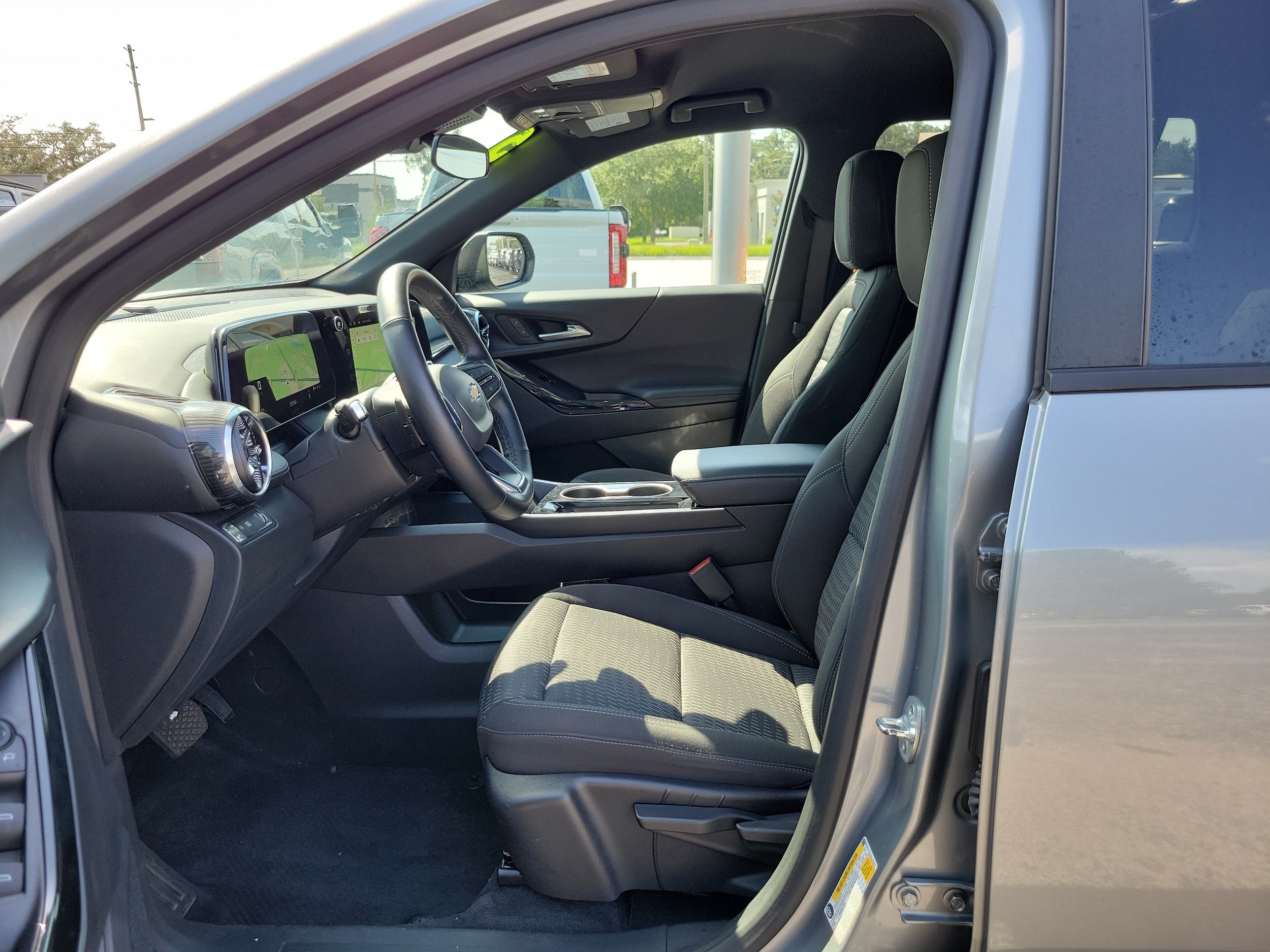 2025 Chevrolet Equinox LT - Photo 16