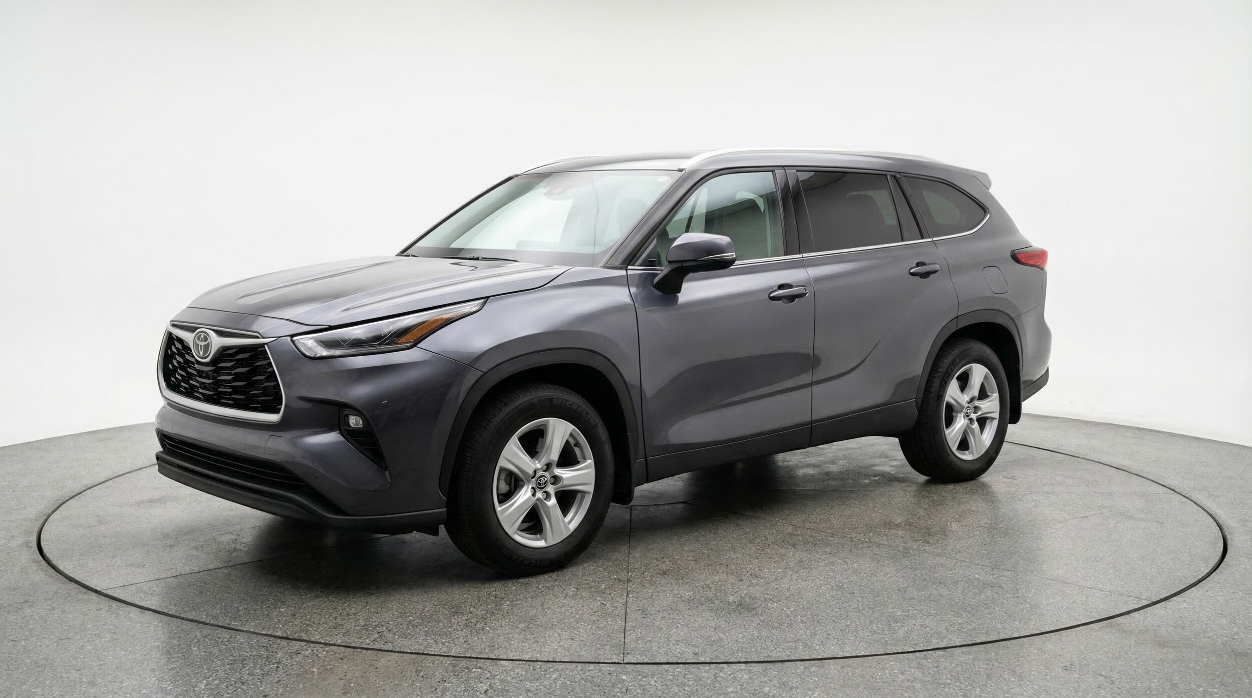 Thumbnail: 2025 Toyota Highlander - 3