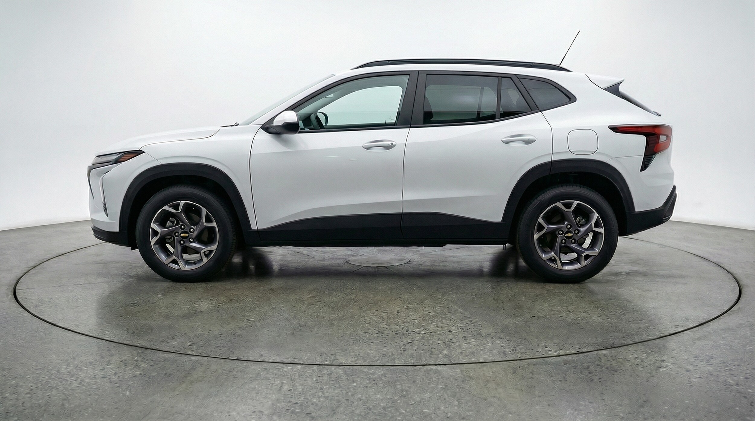 Thumbnail: 2025 Chevrolet Trax - 4