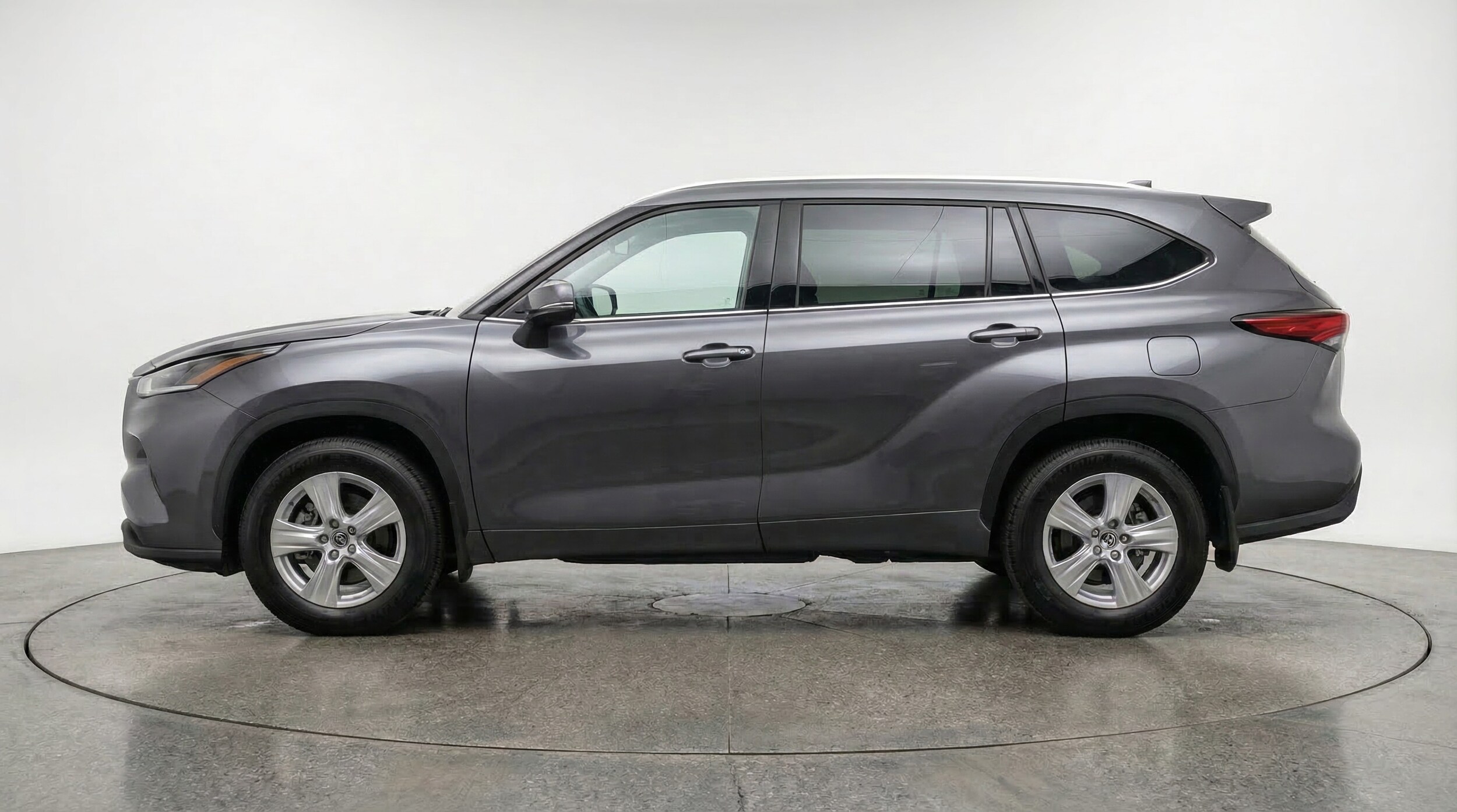 Thumbnail: 2025 Toyota Highlander - 4