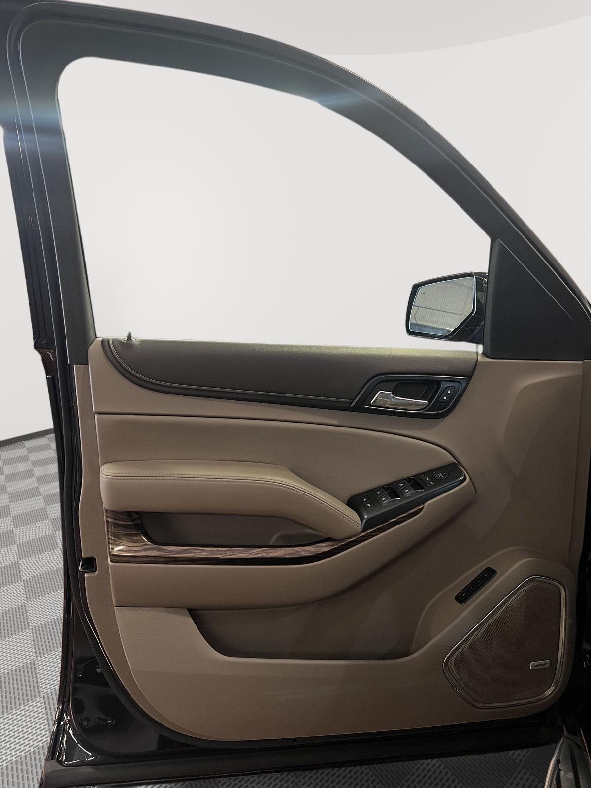 2020 GMC Yukon SLT - Photo 17