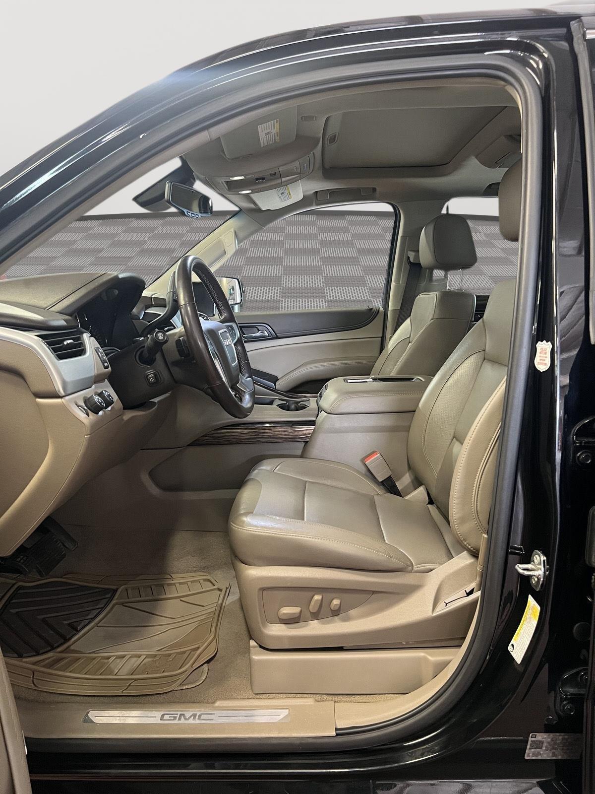 2020 GMC Yukon SLT - Photo 8