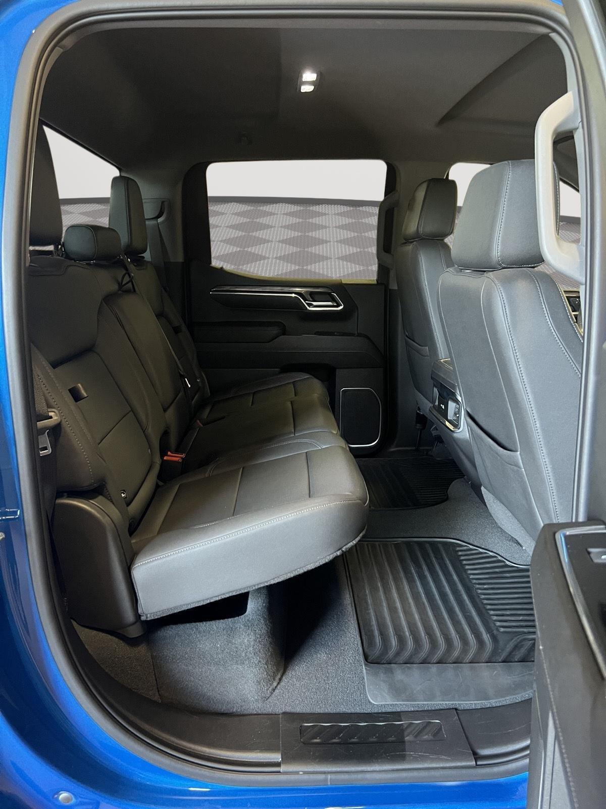 2023 Chevrolet Silverado 1500 LTZ - Photo 10