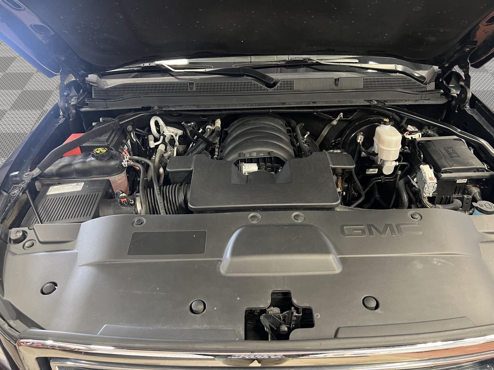 2020 GMC Yukon SLT - Photo 18