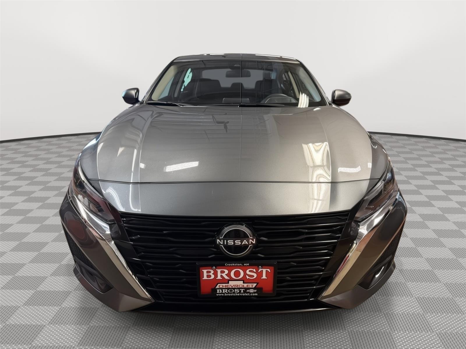 Used 2025 Nissan Altima SV with VIN 1N4BL4DWXSN372060 for sale in Crookston, Minnesota