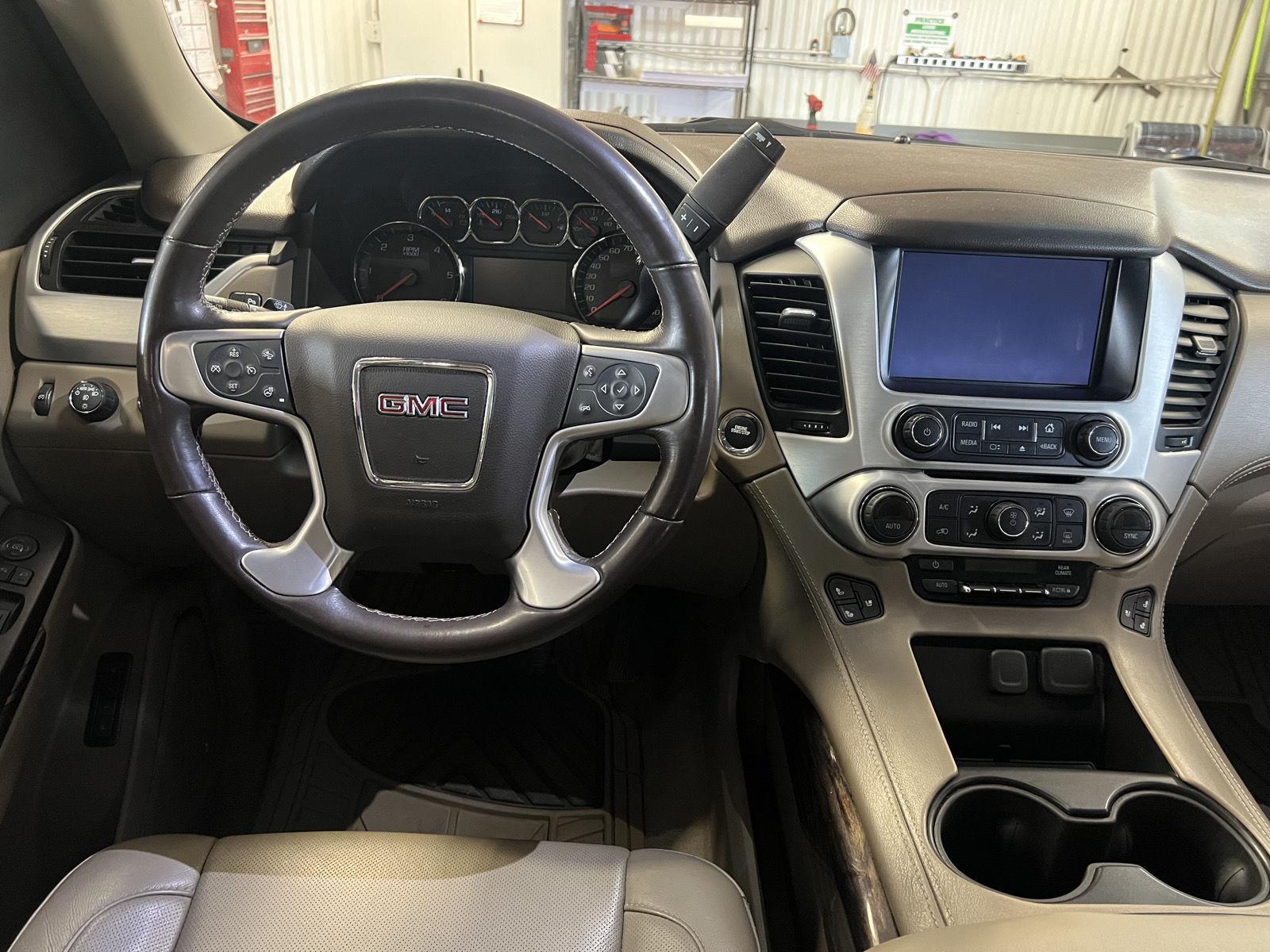 2020 GMC Yukon SLT - Photo 14