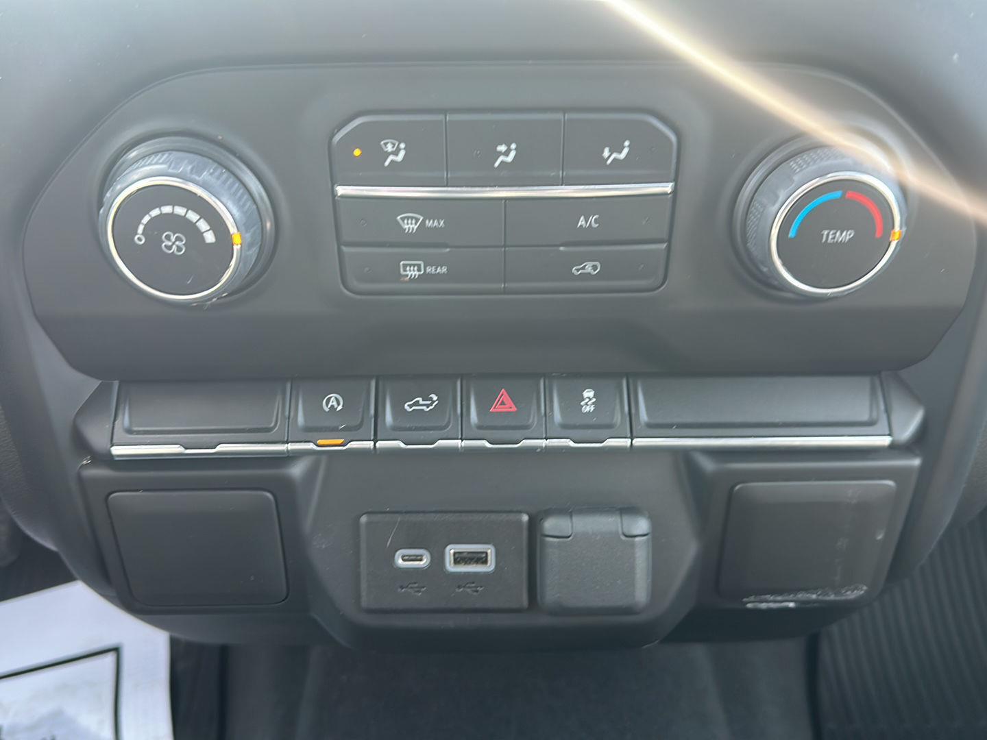 2022 Chevrolet Silverado 1500 Limited Custom - Photo 14