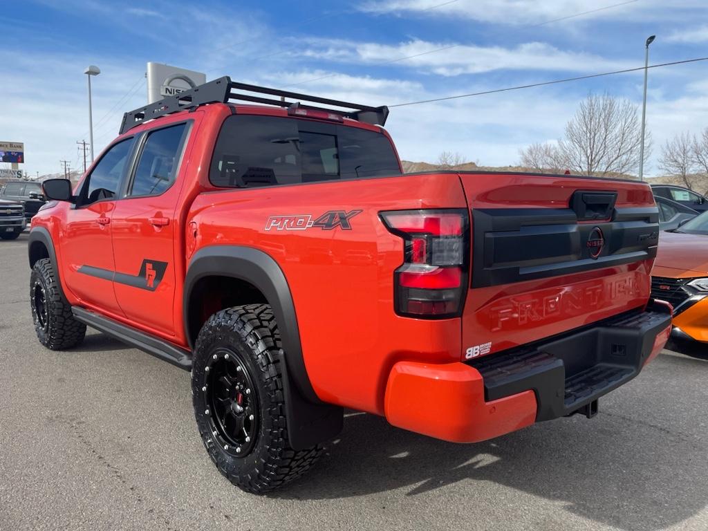 2025 Nissan Frontier PRO-4X photo 3