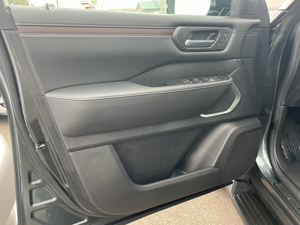 2026 Nissan Armada Platinum - Photo 17