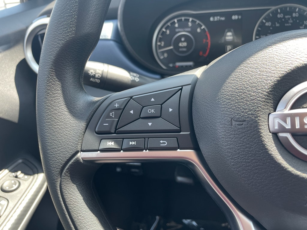 2025 Nissan Versa Sedan SV - Photo 21