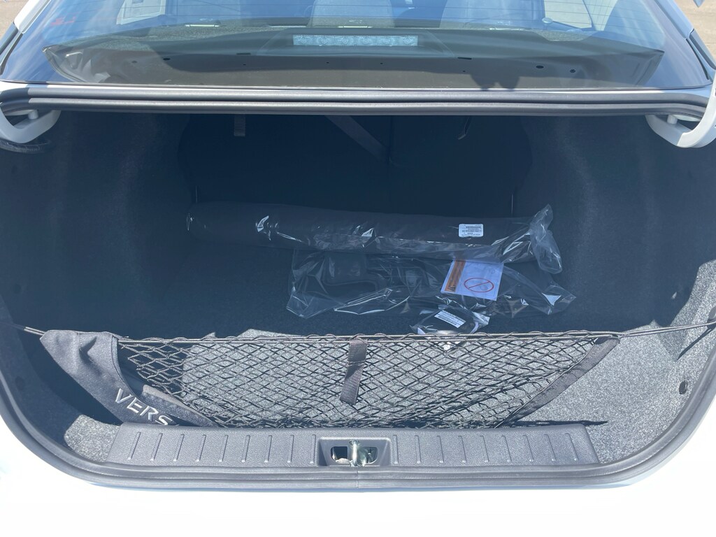 2025 Nissan Versa Sedan SV - Photo 6