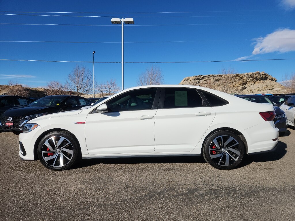 2021 Volkswagen Jetta GLI photo 2