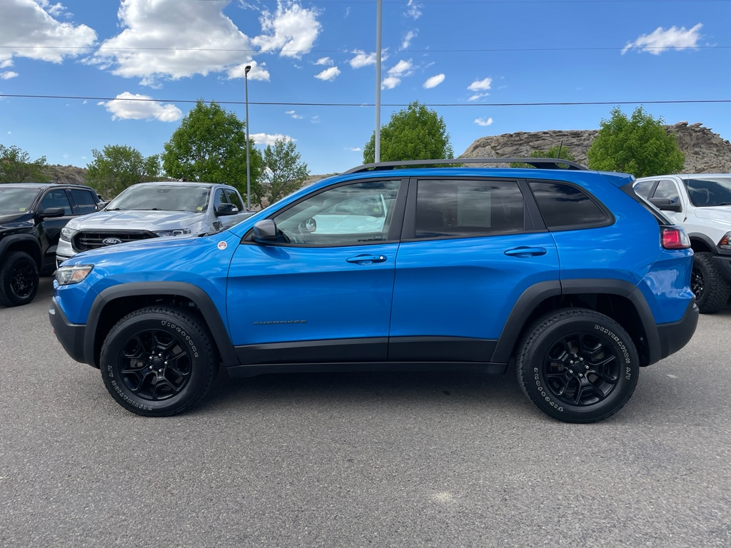Used 2019 Jeep Cherokee Trailhawk Elite with VIN 1C4PJMBX9KD257425 for sale in Rock Springs, WY